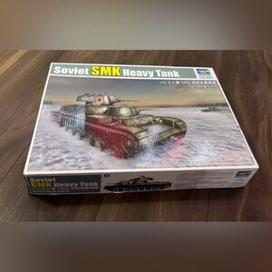 Trumpeter Soviet SMK Heavy Tank - Plastic Model Tank Kit - 1/35 Scale